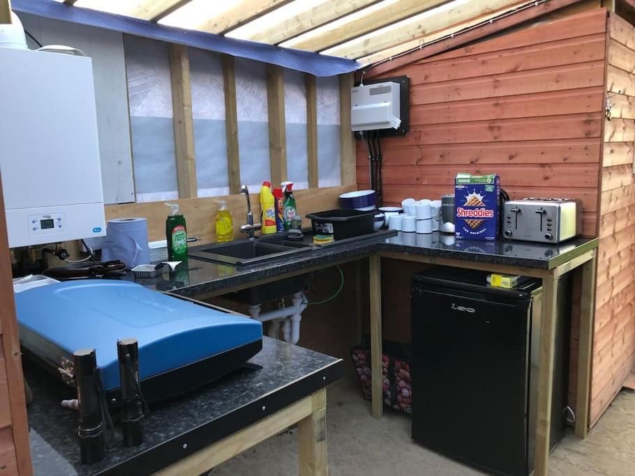 מלון טרורו Cox Hill Glamping Badger מראה חיצוני תמונה