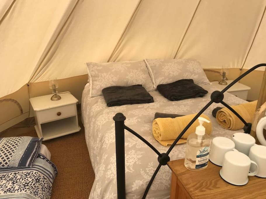 מלון טרורו Cox Hill Glamping Badger מראה חיצוני תמונה